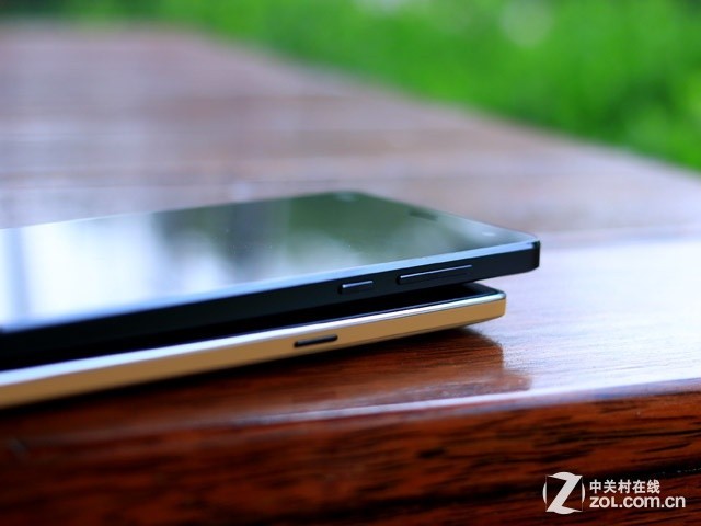 价格相差9毛9 一加手机与小米4应该选谁 