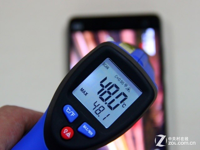 尖Phone:谁是1999王者 荣耀6对比小米4 