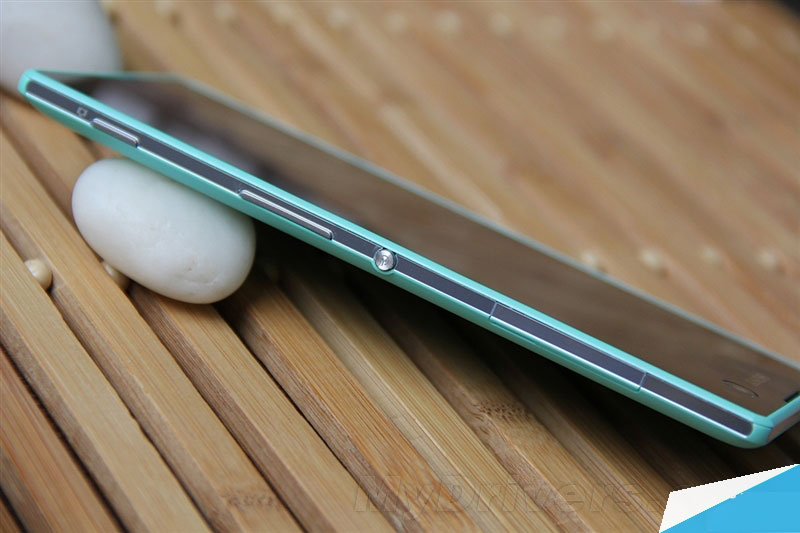 一秒“变妆” 索尼Xperia C3评测