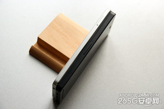 做工和体验才是重点小米4对比锤子手机