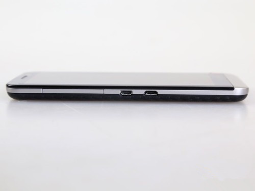 黑莓10全触屏旗舰 黑莓Z30开箱及图赏 