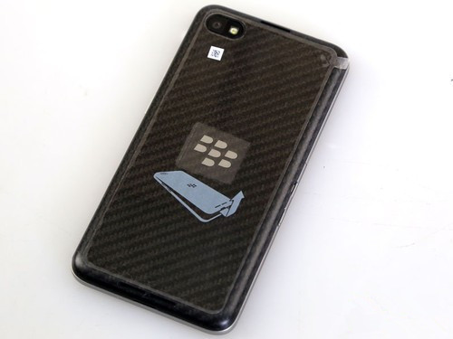 黑莓10全触屏旗舰 黑莓Z30开箱及图赏 