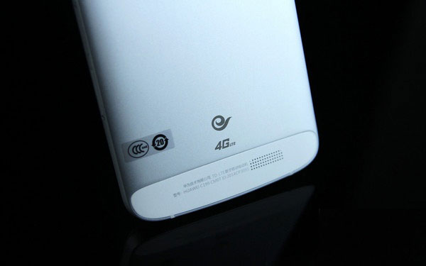 全网通4G金属一体化设计 华为麦芒3评测