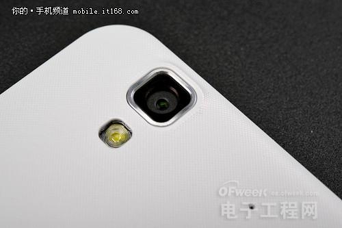 秒杀魅族4/小米4 千元酷派大神F2隆重登场(图组)