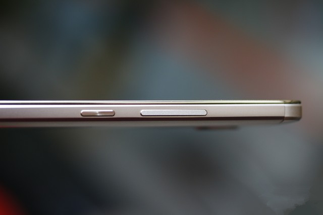 6寸大屏指纹识别 全金属华为Mate7评测