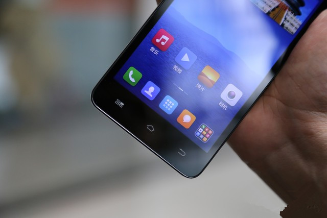 5英寸真8核 799元酷派大神F1青春版评测