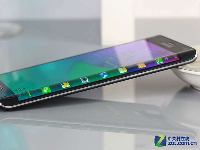 侧边曲面屏 三星GALAXY Note Edge评测 