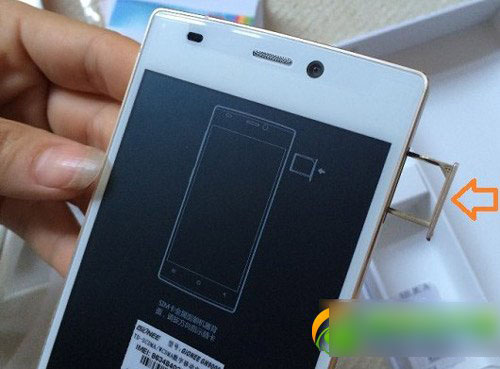 金立s5.5怎么装sim卡?金立elife s5.5装sim卡教程2