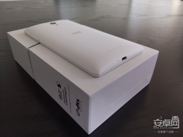 IUNI U3白色版上手评测,2.5D弧面2K屏