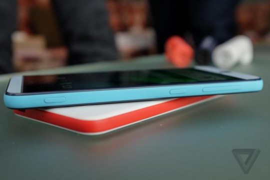 能否成为新一代自拍王？HTC Desire Eye上手