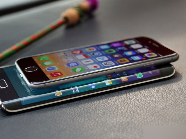 曲面侧屏新意足 iPhone 6对比三星Edge 