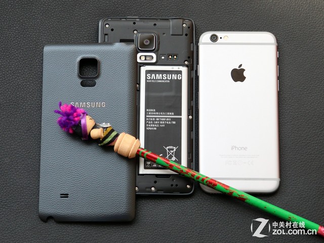 曲面侧屏新意足 iPhone 6对比三星Edge 