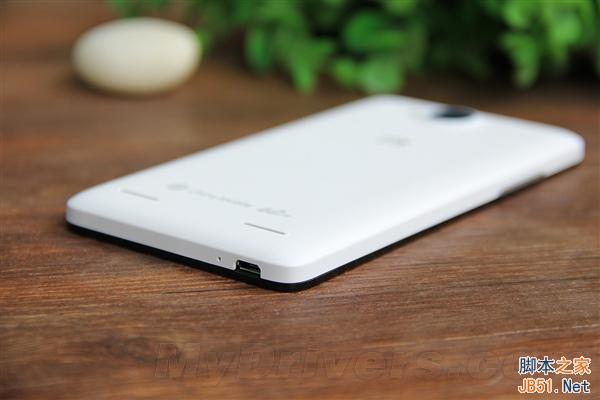 899元/全网通 中兴V5S对比V5图赏