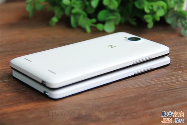 899元/全网通 中兴V5S对比V5图赏