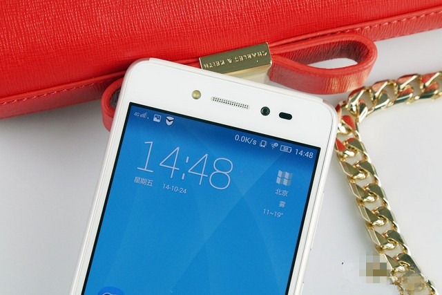 6.9mm超薄金属 4G双卡联想手机S90评测（晚点完成） 