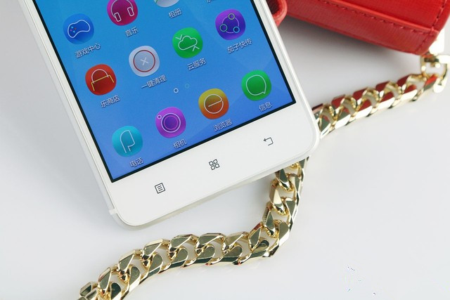 6.9mm超薄金属 4G双卡联想手机S90评测（晚点完成） 