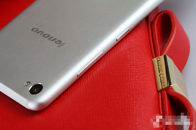 6.9mm超薄金属 4G双卡联想手机S90评测（晚点完成） 