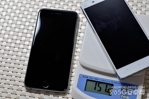 小米手机4对比iPhone6 