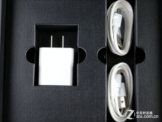 128位独立安全芯片 7999元VEB W1评测 