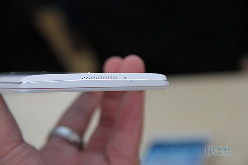 OPPO N3/R5上手简评：旋转镜头+全球最薄 魅族MX4 Pro大敌当前