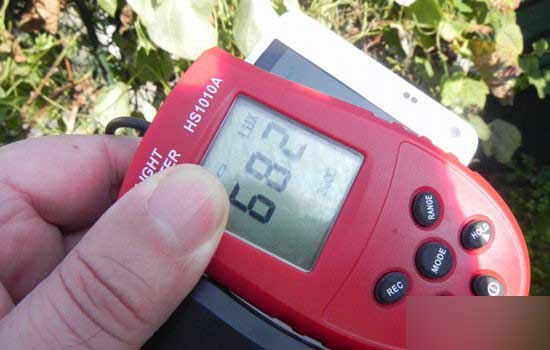 屏幕亮度测试：三星Note4和iPhone6 Plus谁更好？