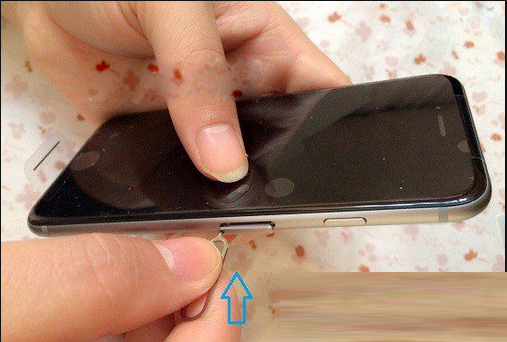 iphone6 plus怎么装卡？iphone6 plus装sim卡步骤