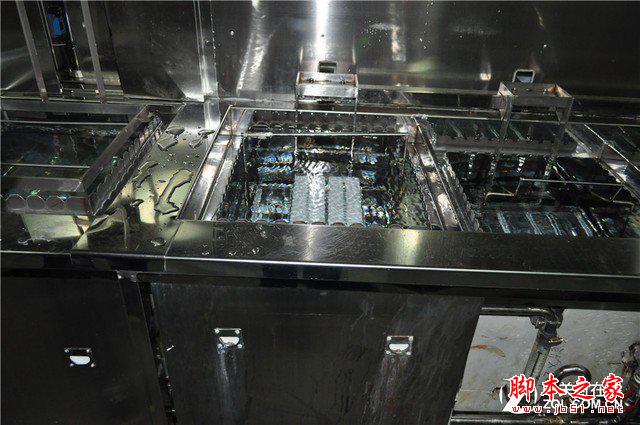 你绝对没想到,钢化玻璃膜竟然是这样炼成的