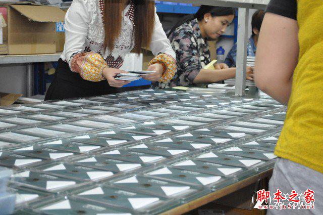 你绝对没想到,钢化玻璃膜竟然是这样炼成的