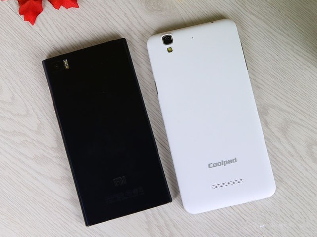 500元之差 千元大神F2联通版对比小米3 