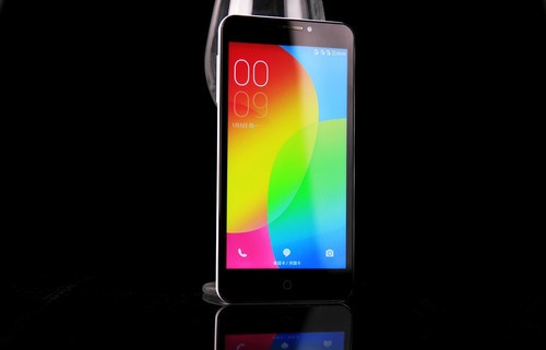 1080p屏双4G 八核大神F2全高清版评测 