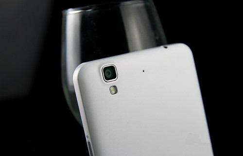 1080p屏双4G 八核大神F2全高清版评测 