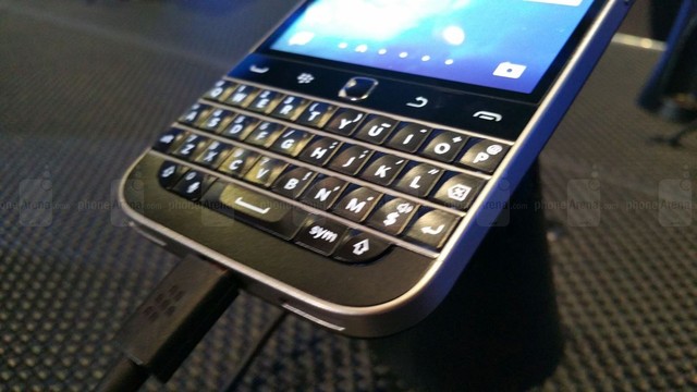 真正的全键盘终于回归。