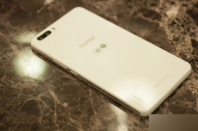 华为荣耀6Plus双镜头抢先体验