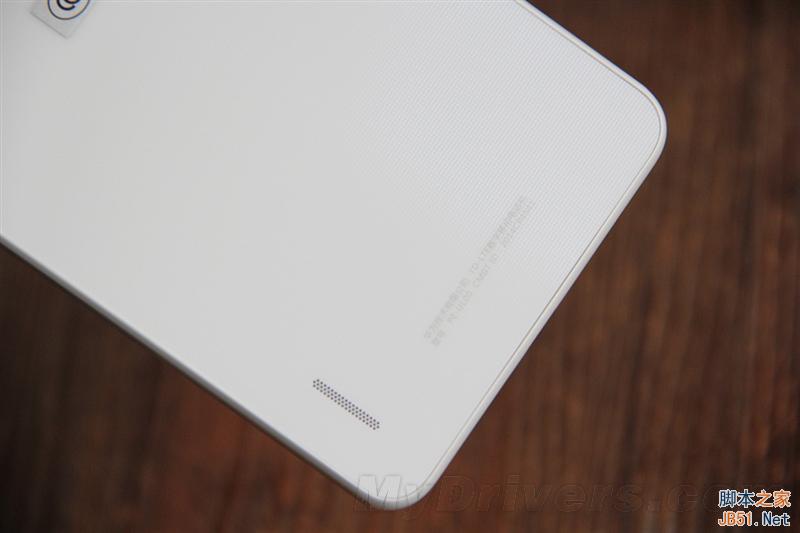 荣耀6 Plus对比评测：设计精湛/手感酸爽