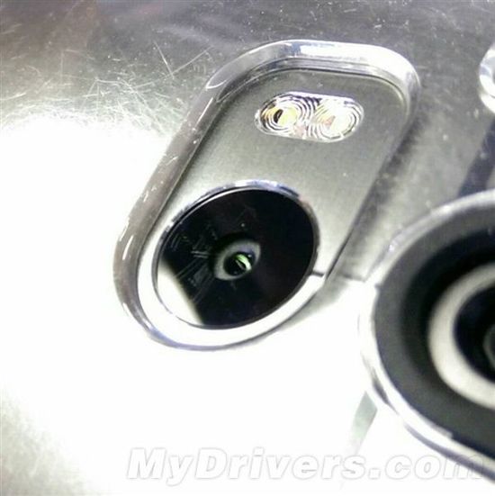 HTC M8曝硬件缺陷：摄像头容易刮擦