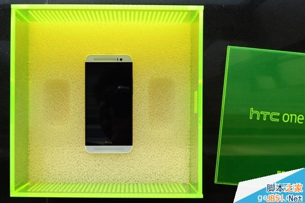 包装盒亮瞎 HTC One时尚版开箱图赏