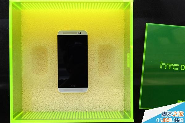 包装盒亮瞎 HTC One时尚版开箱图赏