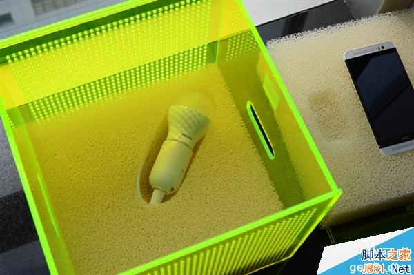 包装盒亮瞎 HTC One时尚版开箱图赏