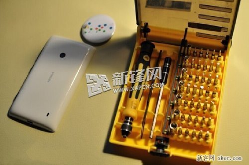 图解诺基亚525拆机过程_脚本之家