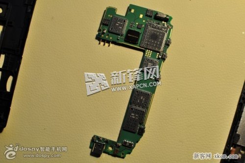 图解诺基亚525拆机过程_脚本之家