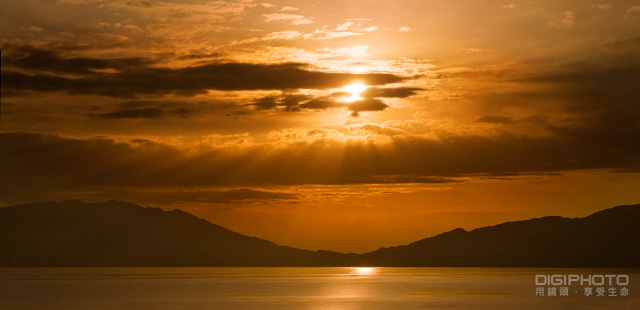 控制光线反差的三种方式 脚本之家