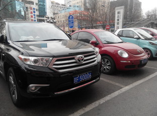 尖Phone:联想黄金斗士Note8对比红米Note