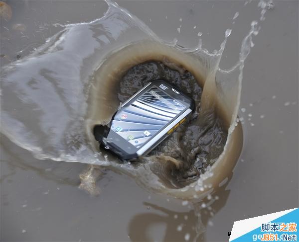 史上最坚固三防手机开卖：3385元