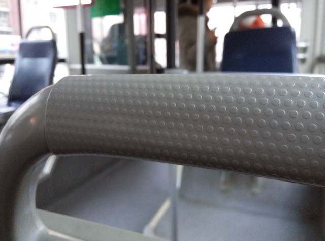 5英寸屏四核仅699元 魅蓝手机全面评测 