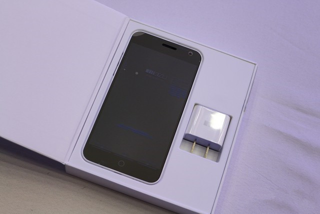 5英寸屏四核仅699元 魅蓝手机全面评测 