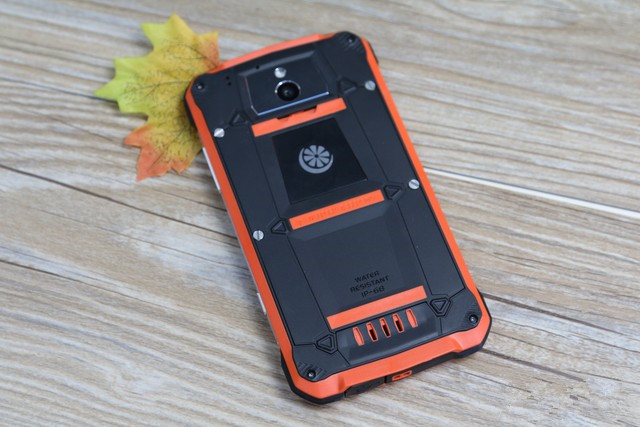 坚固外表细腻体验 青橙手机VOGA V1评测 