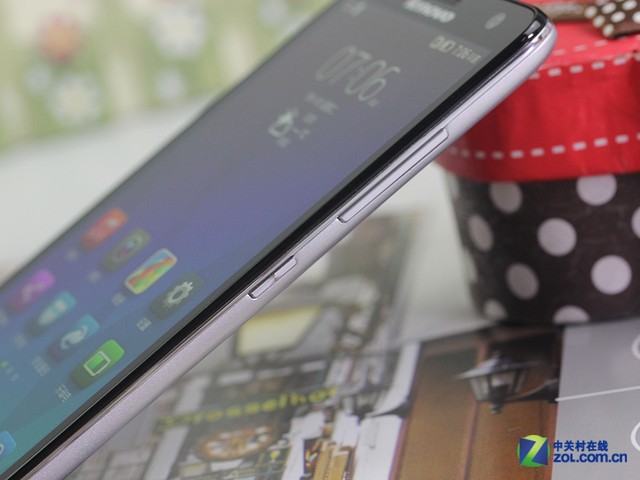 大屏千元4G智能手机 联想S810t精美图赏