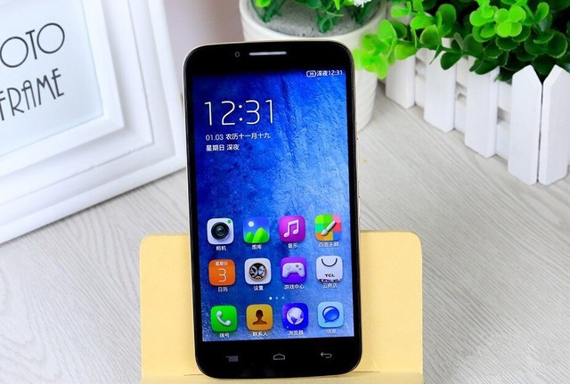 尖Phone:看性价比 TCL么么哒3N对小米4 