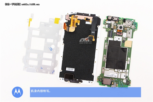 做工大赞 国行Moto X真机拆解