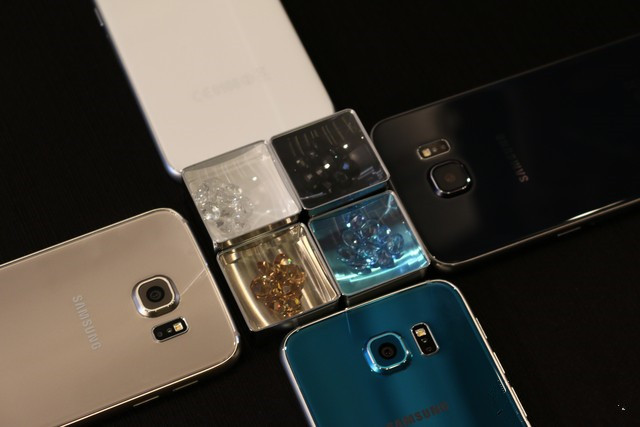 玻璃后盖+金属中框 三星GALAXY S6抢先体验 